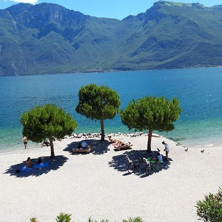 Appartamento Casa Vacanze Spiaggia D'Oro Desenzano del Garda Buitenkant foto