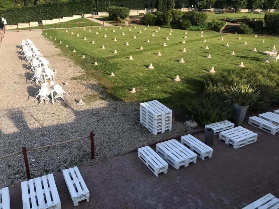 Appartamento Casa Vacanze Spiaggia D'Oro Desenzano del Garda Buitenkant foto