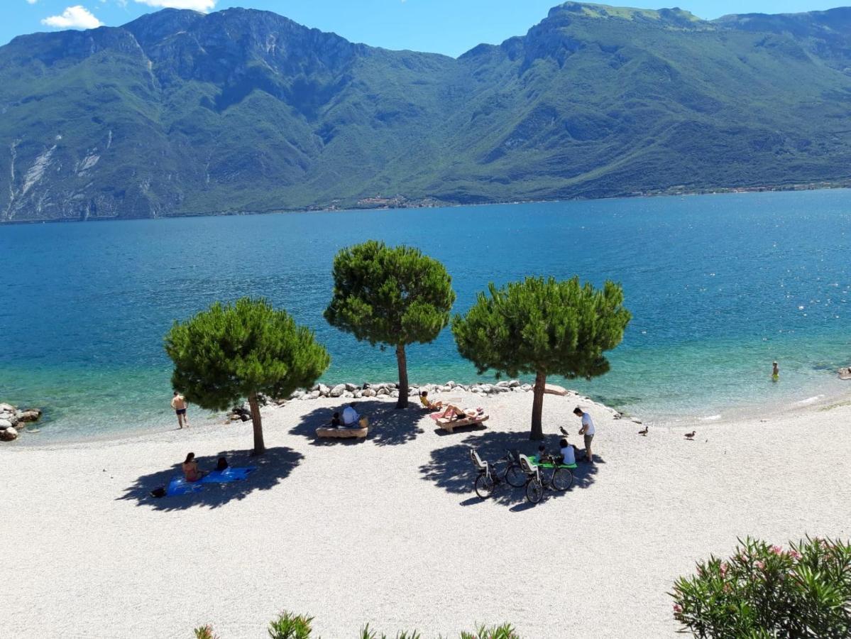 Appartamento Casa Vacanze Spiaggia D'Oro Desenzano del Garda Buitenkant foto