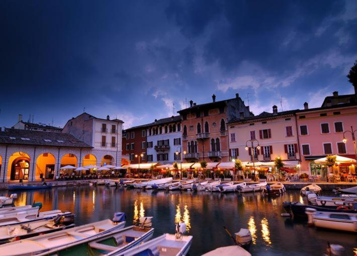 Appartamento Casa Vacanze Spiaggia D'Oro Desenzano del Garda Buitenkant foto